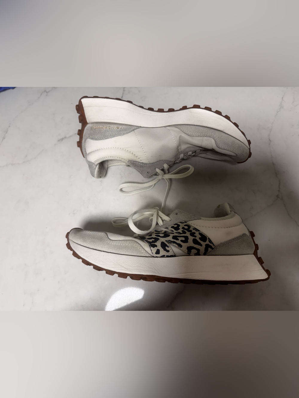 New Balance 327 Sneakers 7.5 Sea Salt Animal
Print